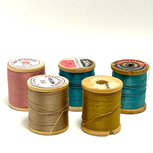 Vintage Thread On Wooden Spools Lot of 30 - Picture 9 of 11